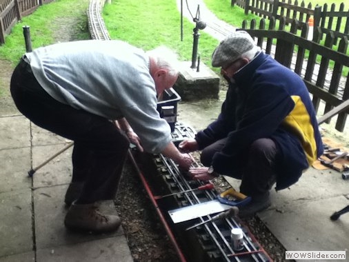 Re-gaping the aluminium rails